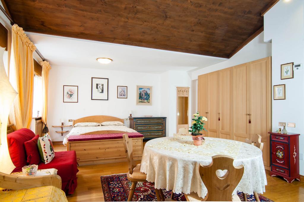 B&B Caldara Cortina dʼAmpezzo Værelse billede